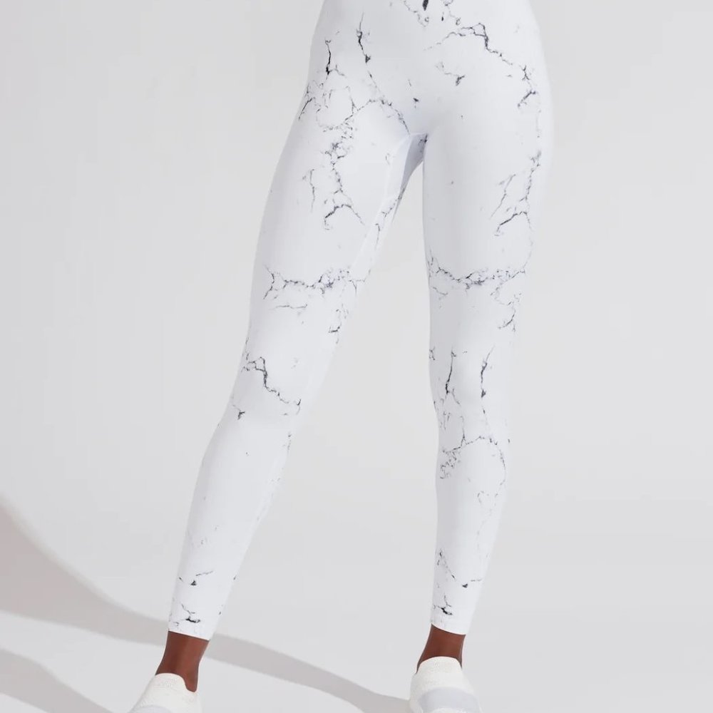 BuffBunny White Marble Limitless Leggings - Medium